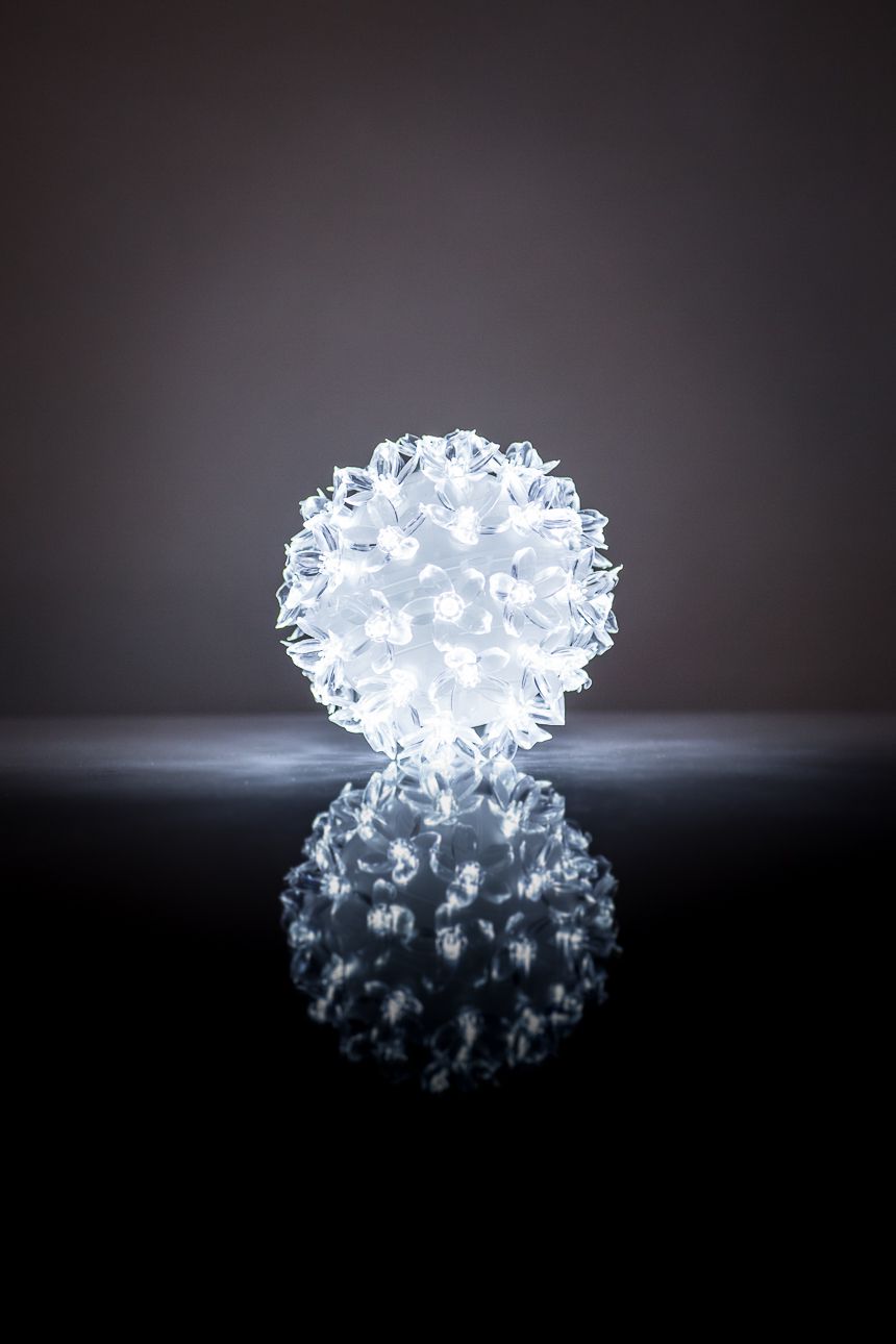 Valgustid N/A  Bumba ar puķēm RS-208 50LED D-11cm White