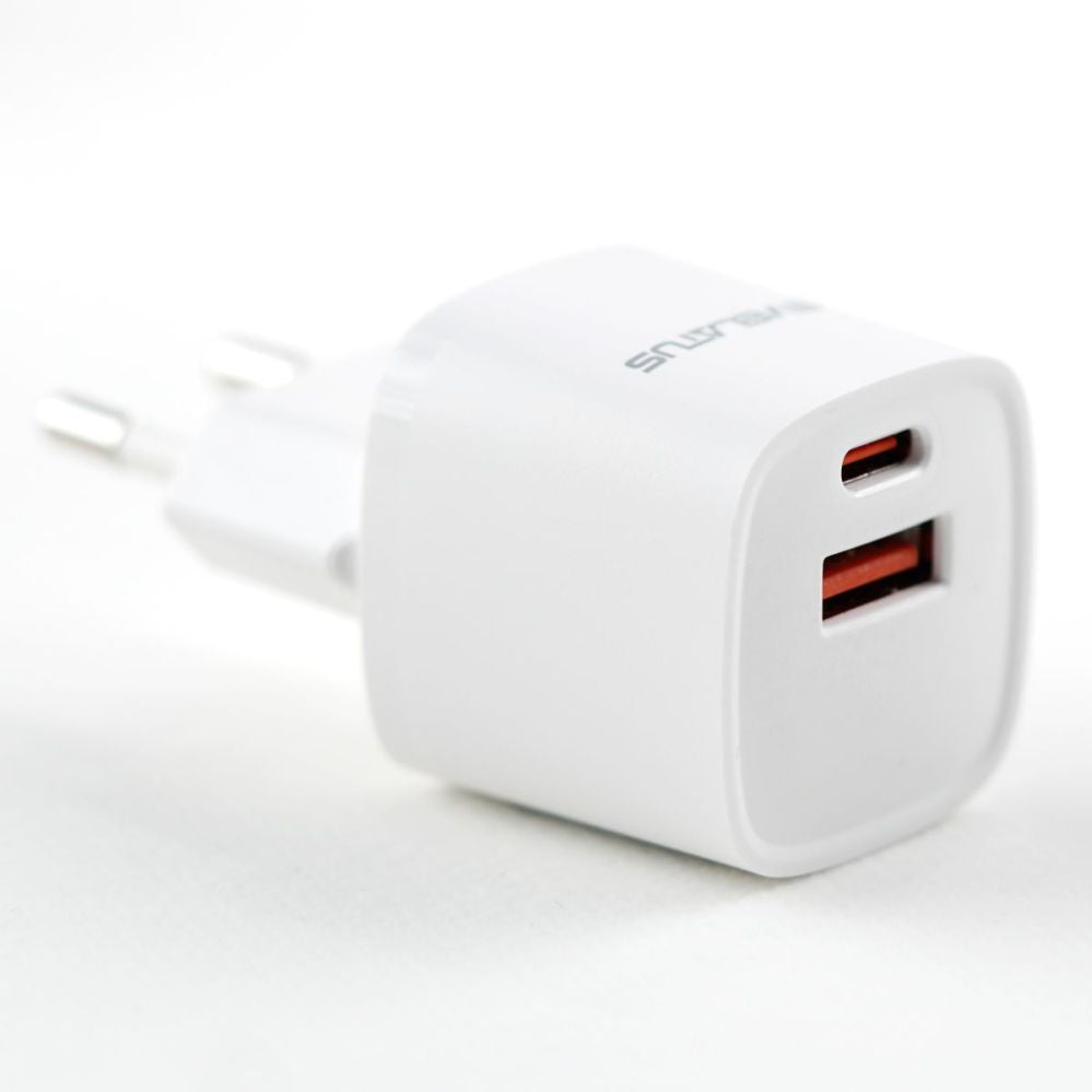 Адаптер Evelatus  USB-A and USB-C 30W Max / EU charger White