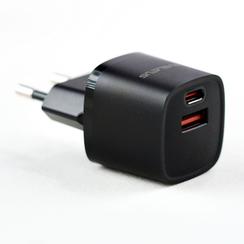 Adaptrid Evelatus  USB-A and USB-C 30W Max / EU charger Black
