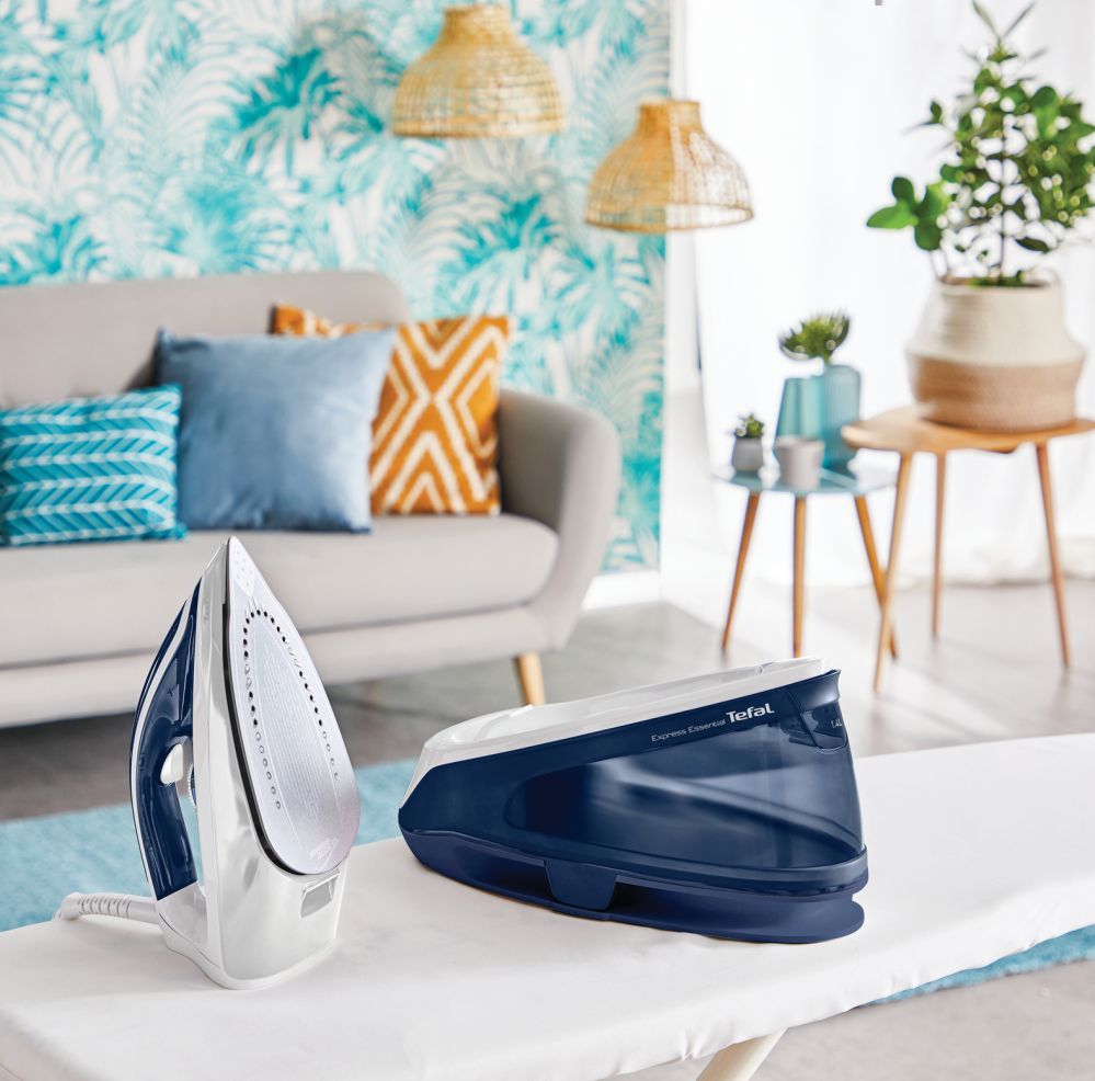 Triikrauad TEFAL  | Express Essential Steam Station | SV6116E0 | 2200 W | 1.4 L | 5 to 6 bar | Auto power off | Vertical steam function | Calc-clean function | White/ Blue