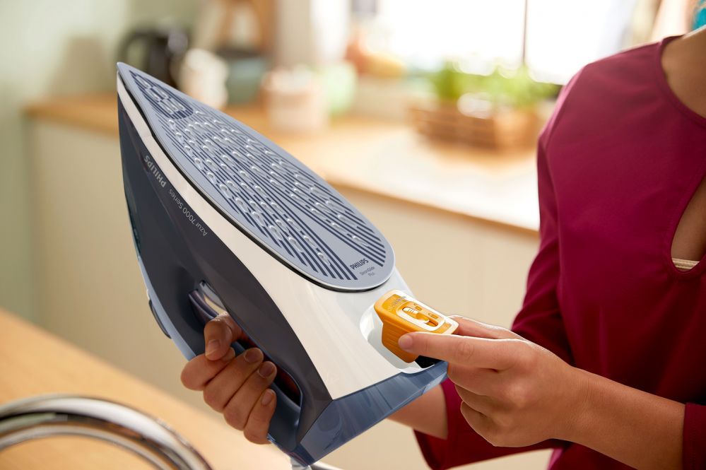 Iron Philips  DST7030/20 Steam iron, Dark Blue