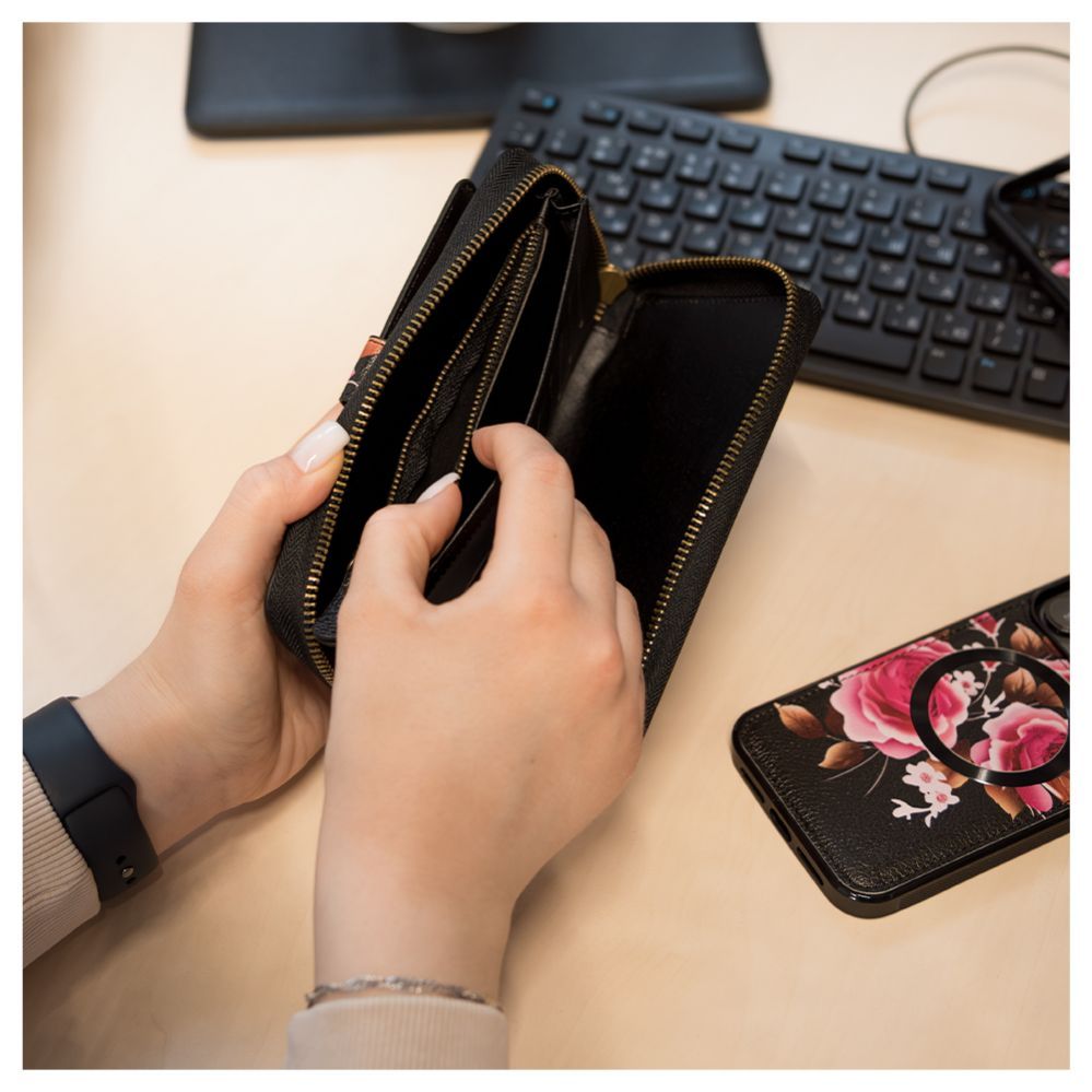 Чехол на заднюю панель Evelatus Apple iPhone 15 Pro Leather Case Zipper Design Flower Black