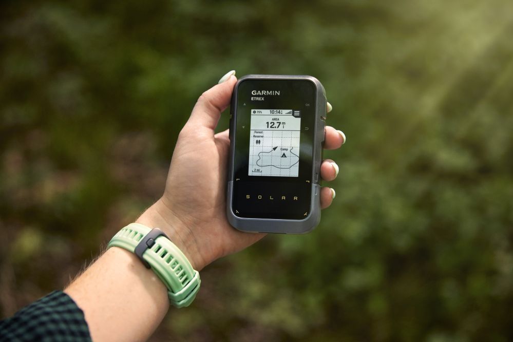 GPS Garmin  eTrex Solar Powered Hiking GPS Handheld