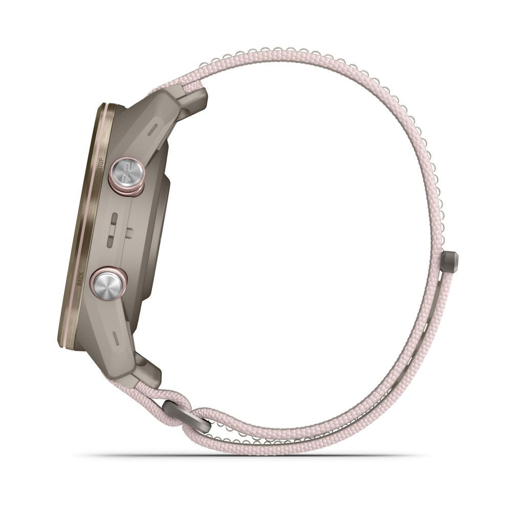 Nutikell Garmin  Approach S72 – 43 mm
Soft Gold/Blush Pink Titanium Bezel with French Grey/Blush Pink ComfortFit Fabric Band