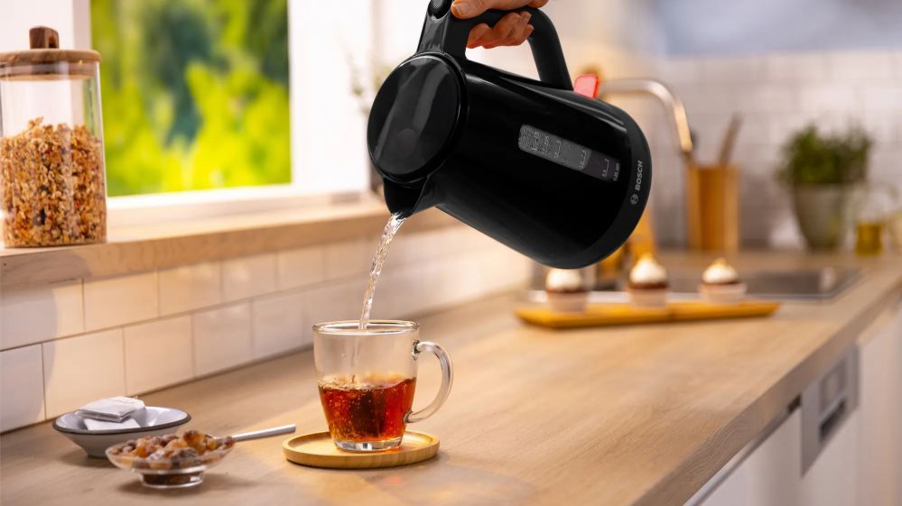 Veekeetja Bosch  Kettle | TWK1M123 | Electric | 2400 W | 1.7 L | Plastic | 360° rotational base | Black