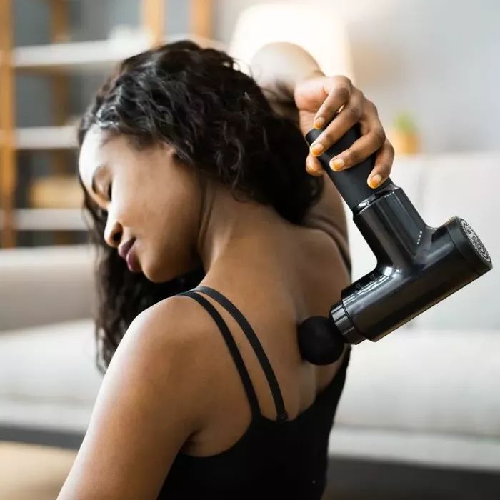 Teised iLike  GG Portable Fascial Muscle Massage Gun with 6-level variable vibration + 3 nozzles Black