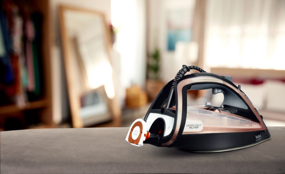 Triikrauad TEFAL  Steam Iron FV9845 3200 W, Water tank capacity 350 ml, Continuous steam 60 g/min, Black/Rose Gold