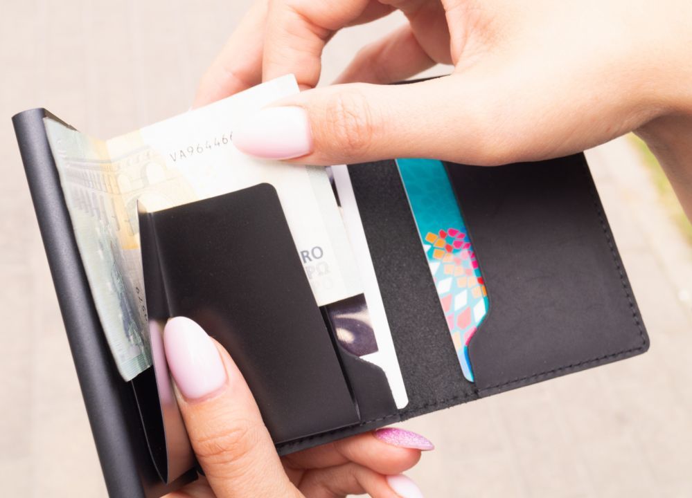 Чехол универсальная книжка Evelatus Universal Leather Wallet LEW01 Black