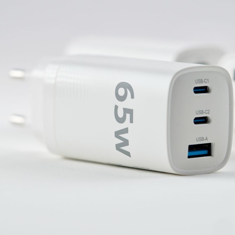 Adaptrid Evelatus  65W Max Fast Charger EU USB-C1/USB-C1/USB-A White