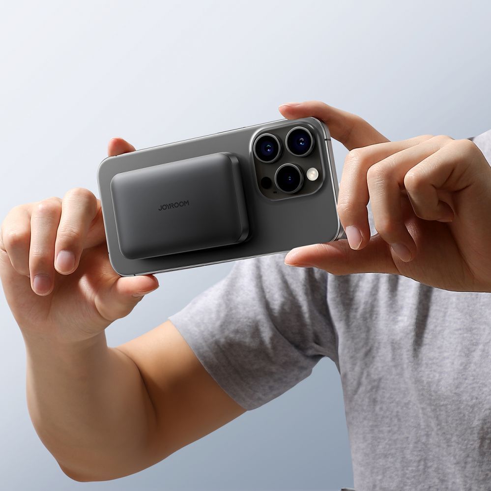 Внешний аккумулятор Joyroom  Powerbank Joyroom JR-W020 Mini 5000mAh USB-A USB-C inductive 20W - black + USB-C / USB-C cable