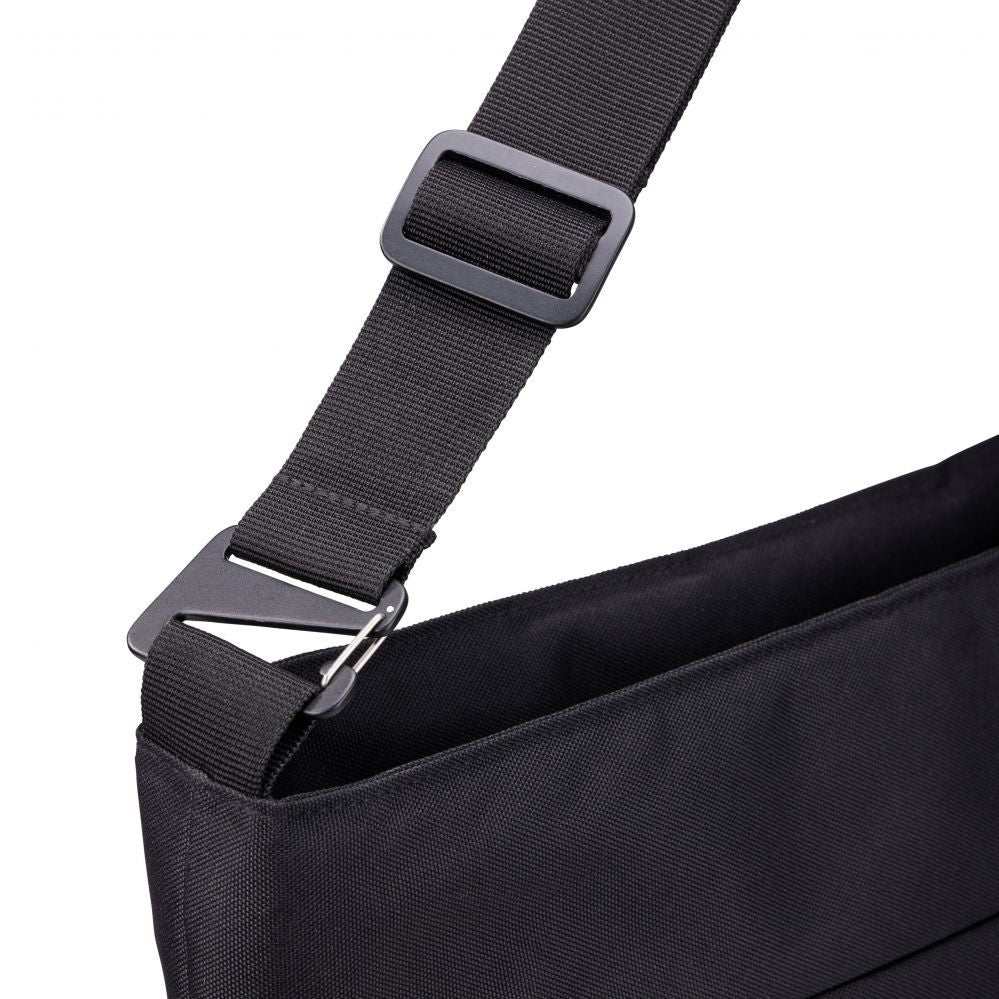 Сумка для портативных компьютеров Case Logic  INVIT116 Invigo Eco Convertible Tote, Black | Invigo Eco Convertible Tote | INVIT116 | Tote | Black