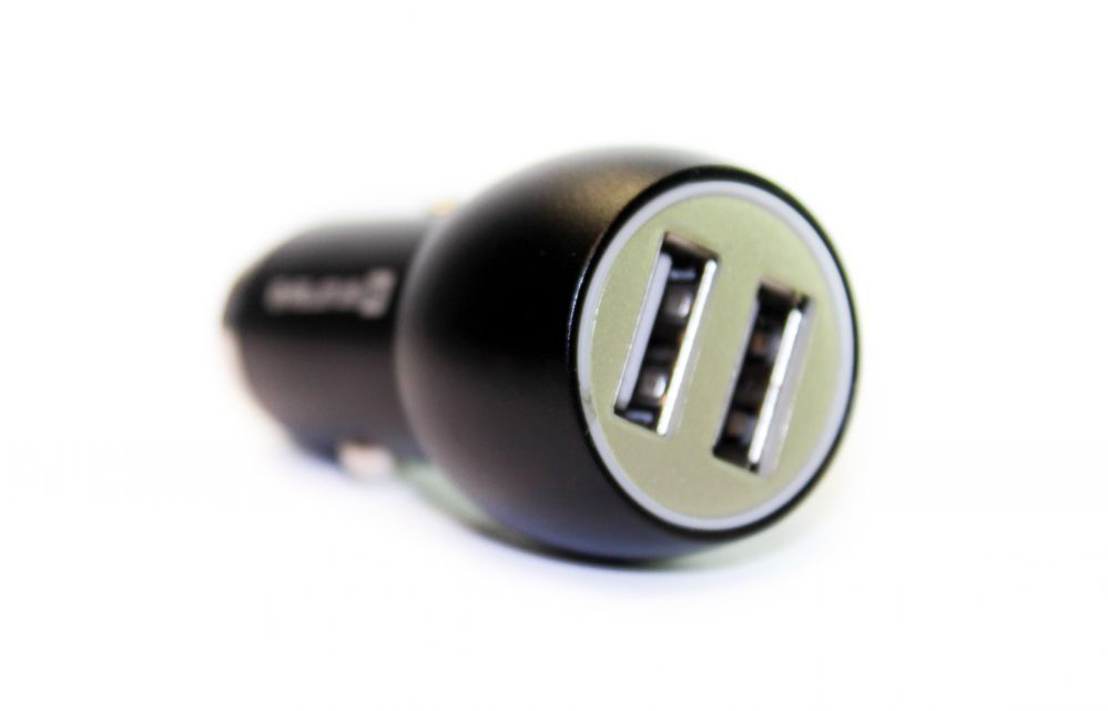Авто зарядка Evelatus - Car Charger EC7DC01 BLACK 3.1A 2USB port with stainless steel escape tool Black
