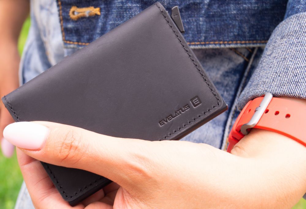 Чехол универсальная книжка Evelatus Universal Leather Wallet LEW01 Black