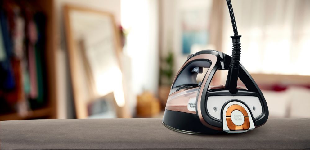 Triikrauad TEFAL  Steam Iron FV9845 3200 W, Water tank capacity 350 ml, Continuous steam 60 g/min, Black/Rose Gold