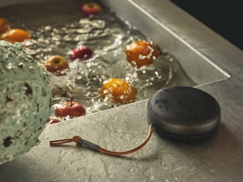 Juhtmevabad kõlarid BANG & OLUFSEN  Beosound A1 2nd Gen Black