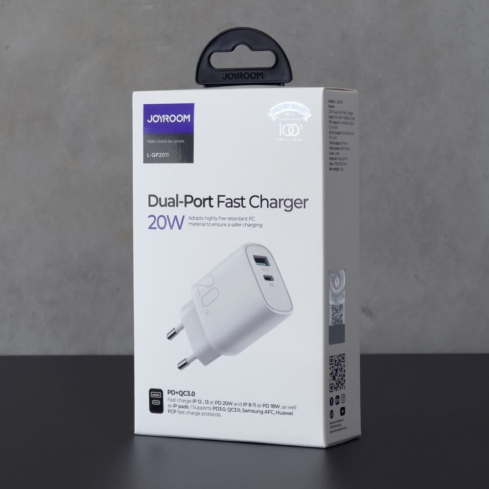 Adaptrid Joyroom  Joyroom fast charger USB-A QC3.0 / USB-C PD 20W white (L-QP2011)