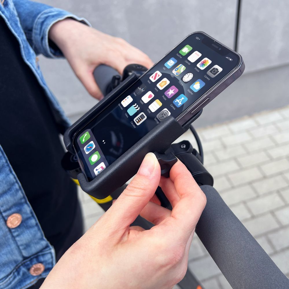 Аксессуар для велосипеда Wozinsky  Wozinsky metal bicycle phone holder, scooters black (WBHBK3)