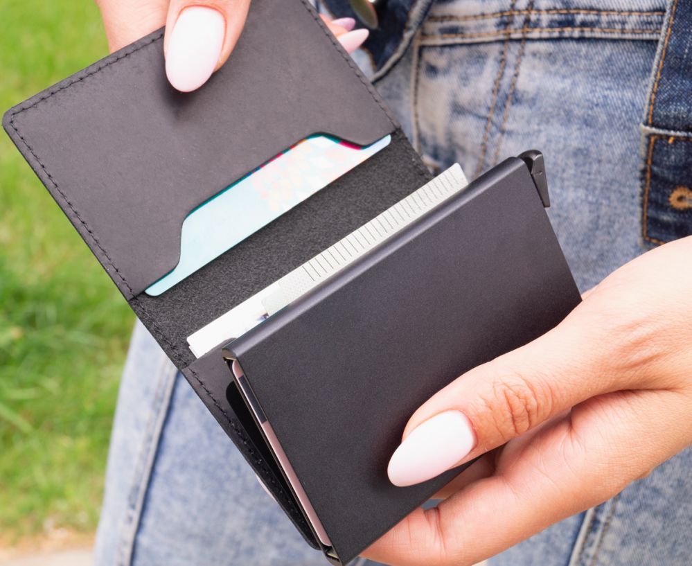 Чехол универсальная книжка Evelatus Universal Leather Wallet LEW01 Black