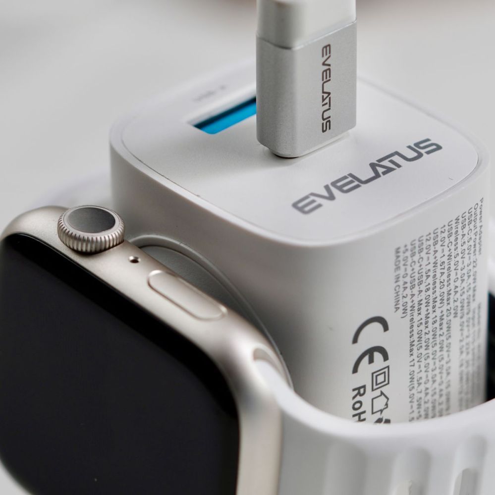 Adapter Evelatus  Evelatus 2 in 1 Charger 20W Max USB-C+USB-A:15W Max USB-C+USB-A+Wireless:15W+2W 17W Max White