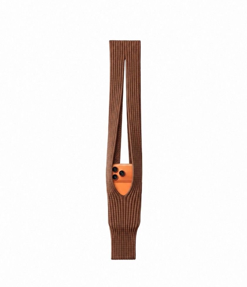 Tagakaaned machino  MACHINO iPhone sock SHORT SIZE (40cm) Brown