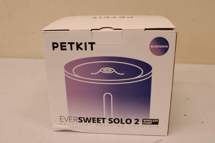For livestock PETKIT  SALE OUT.  P4114 (CT-W2) Eversweet Solo 2 Fountain, White |  | Smart Pet Drinking Fountain | Eversweet Solo 2 | Capacity 2 L | Filtering | Material Plastic | White | DEMO, DAMAGED PACKAGING