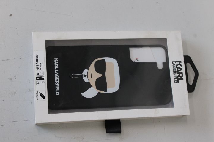 Tagakaaned Karl Lagerfeld  SALE OUT.  KLHCS22MSLKHBK S22+ S906 black hardcase Silicone Karl`s Head DIRTY PACKAGING |  DIRTY PACKAGING