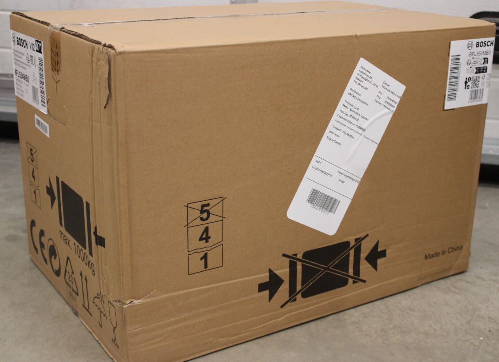 Микроволновая печь Bosch  SALE OUT.  BFL554MB0 Microwave Oven, Serie 6, Built-in, 900W, 25L, black |  Microwave Oven | BFL554MB0 | Built-in | 31.5 L | 900 W | Black | DAMAGED PACKAGING