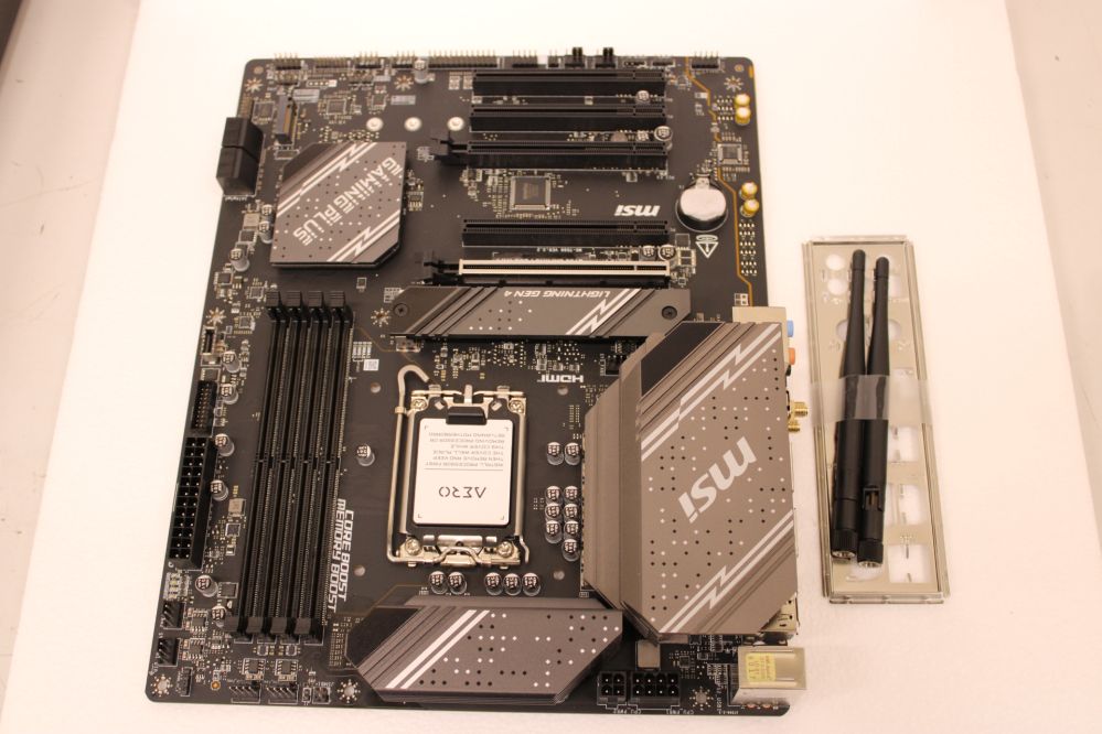 Intel protsessori emaplaat MSI  SALE OUT.  B760 GAMING PLUS WIFI |  REFURBISHED, WITHOUT ORIGINAL PACKAGING AND MANUAL