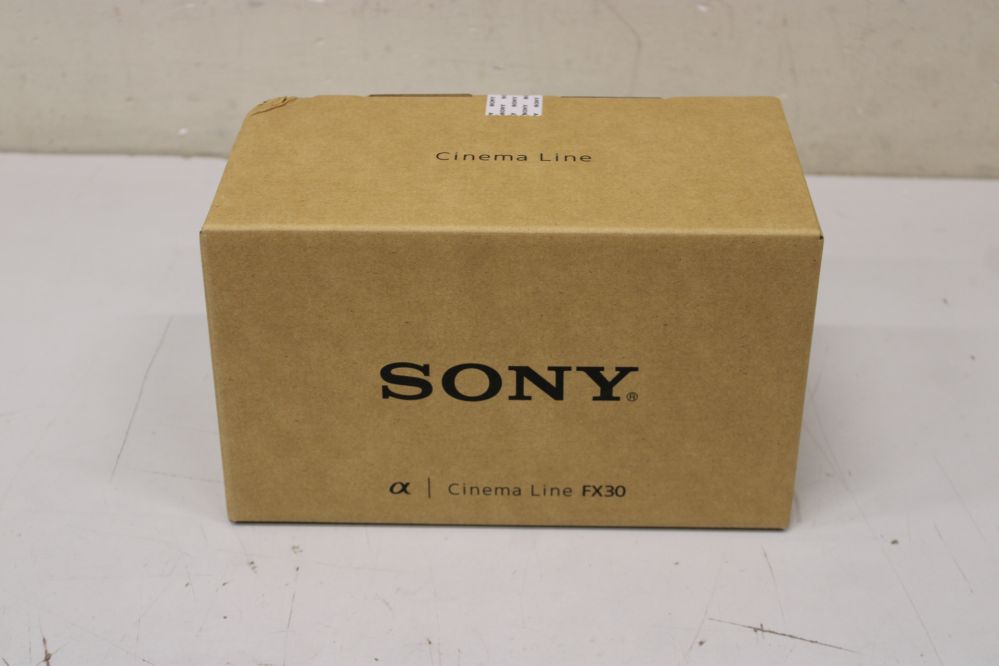 Цифровая зеркальная фотокамера Sony  SALE OUT.  FX30B 35mm Interchangeable-Lens Cinema Camera (without XLR) |  DAMAGED PACKAGING