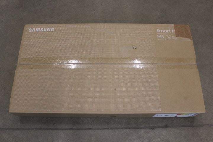 Монитор Samsung  SALE OUT. | LS32FM801UUXDU | 32 " | VA | 16:9 | 60 Hz | 4 ms | 3840 x 2160 pixels | 400 cd/m² | HDMI ports quantity 1 | White | Warranty 24 month(s) | DAMAGED PACKAGING